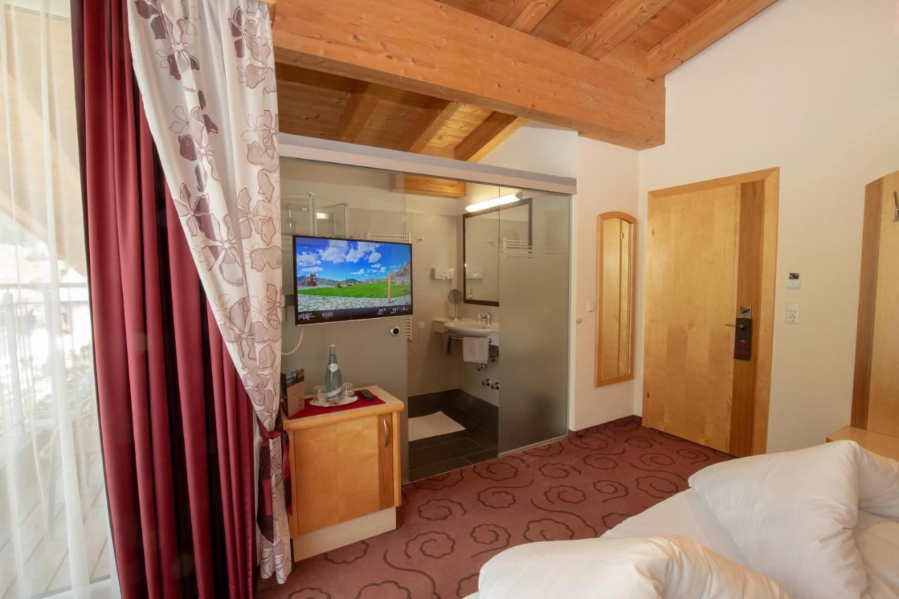 Hotel Charly Ισγκλ Εξωτερικό φωτογραφία