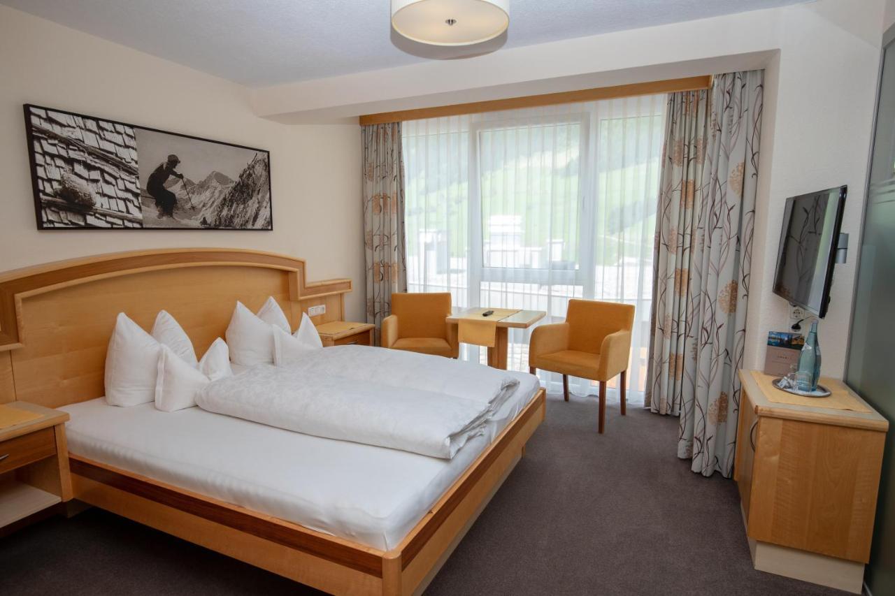 Hotel Charly Ισγκλ Εξωτερικό φωτογραφία