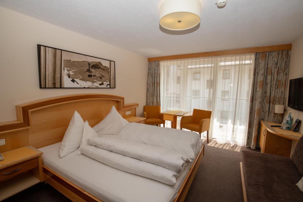 Hotel Charly Ισγκλ Εξωτερικό φωτογραφία