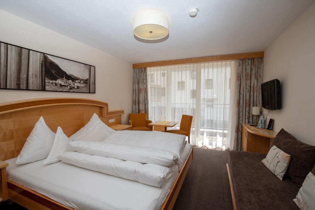 Hotel Charly Ισγκλ Εξωτερικό φωτογραφία